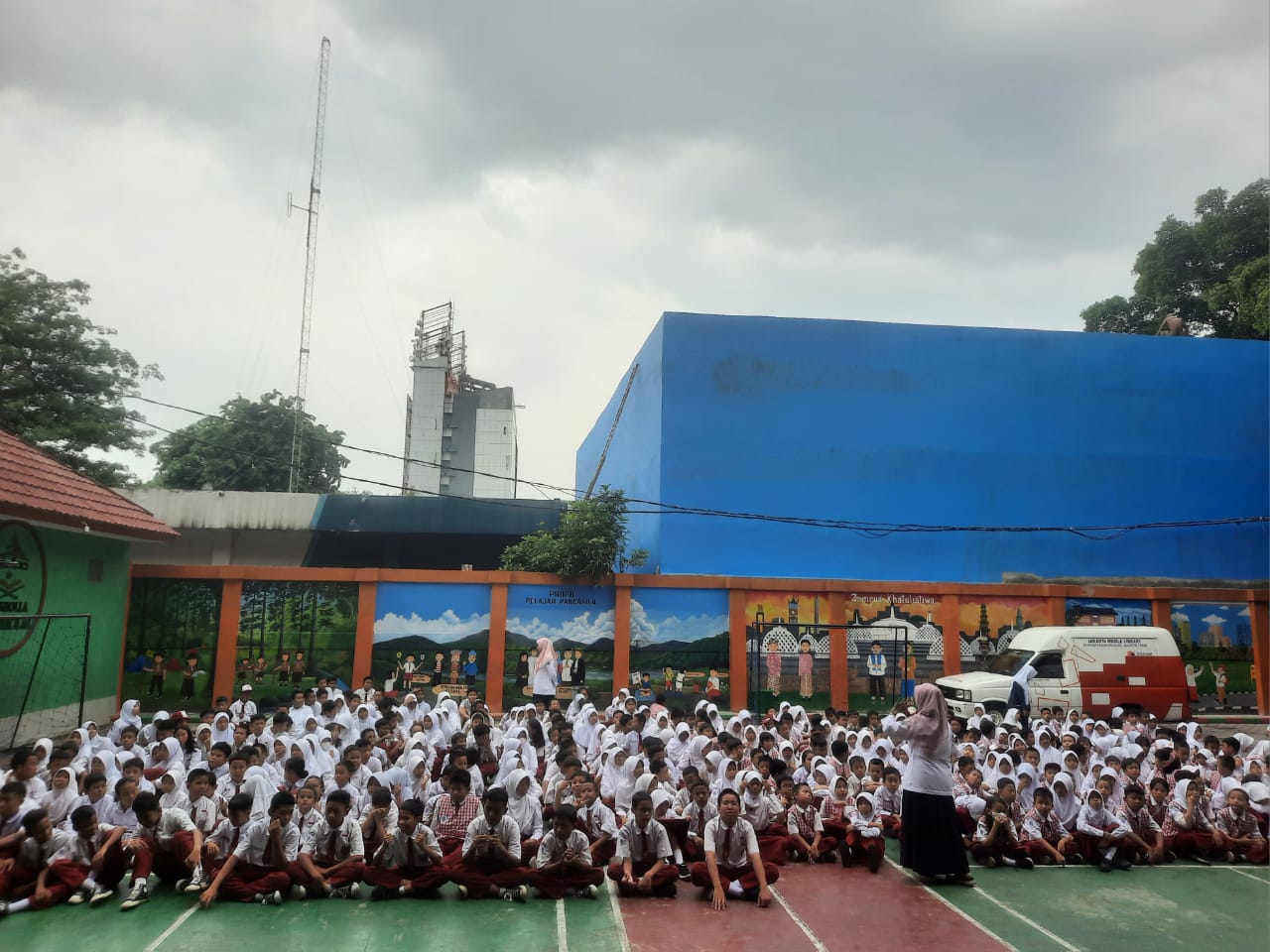 Wisata LiterAsyik Ke SDN Klender 10